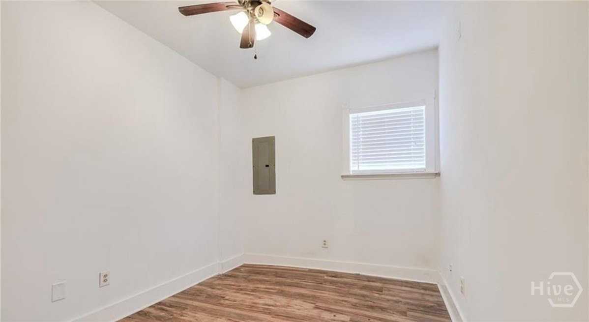 508 E Liberty St - Photo 5 of 12