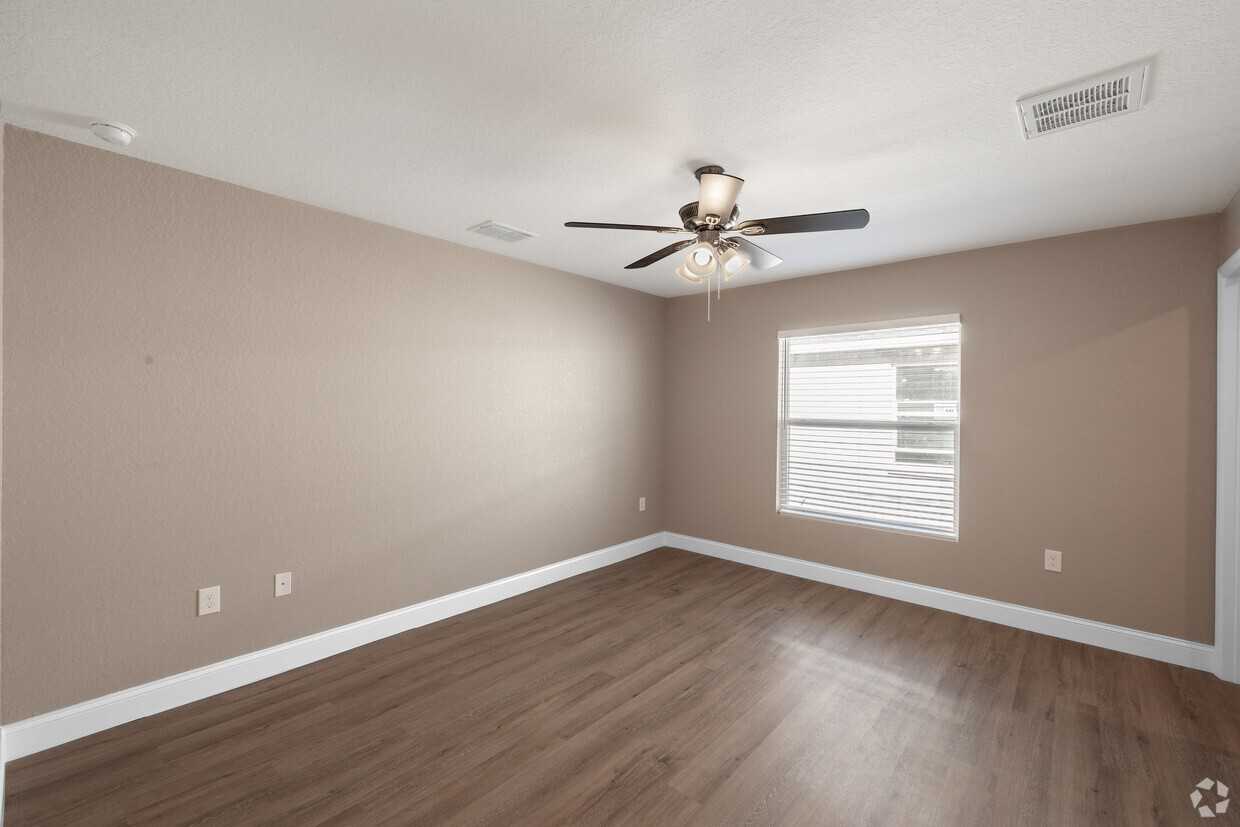1118 Gay Rd #1 - Photo 4 of 10
