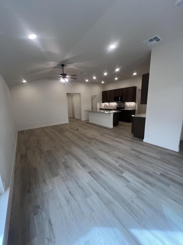 13815 Gary Ave - Photo 4 of 26