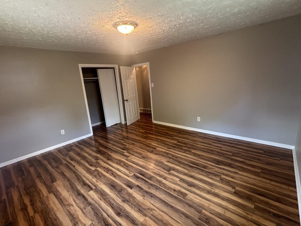 1725 Scarbrough Ct - Photo 6 of 13