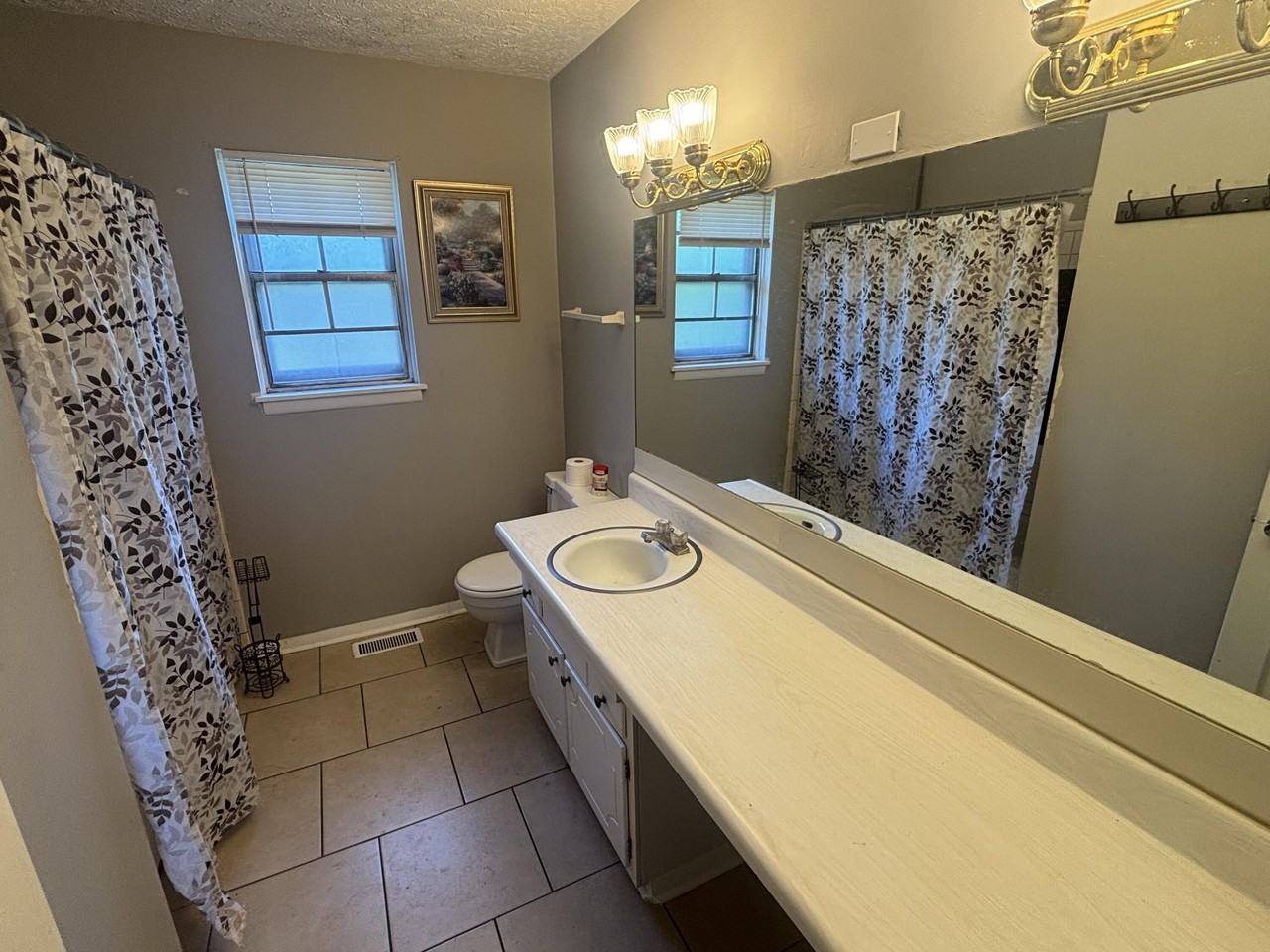 1725 Scarbrough Ct - Photo 7 of 13