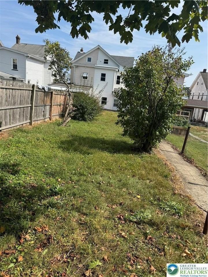 226 N 2nd St - Photo 4 of 28