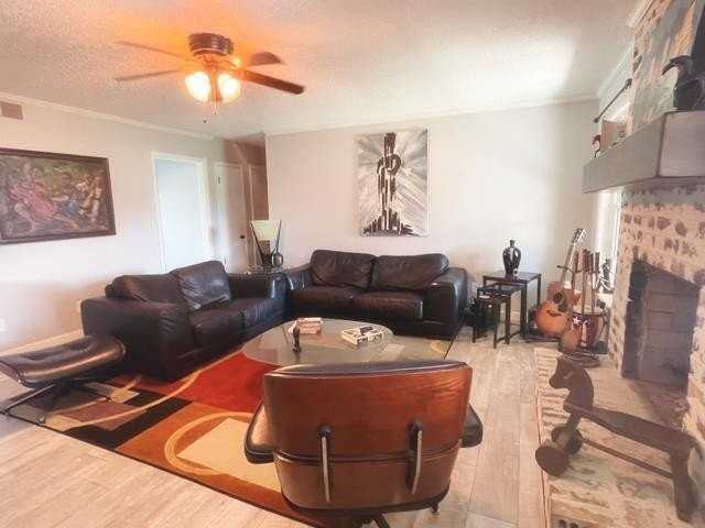 3819 Cherry Hill Ln - Photo 3 of 19
