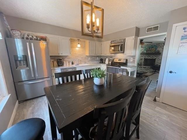 3819 Cherry Hill Ln - Photo 6 of 19