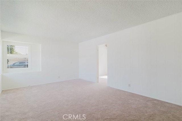10826 Blucher Ave - Photo 4 of 8