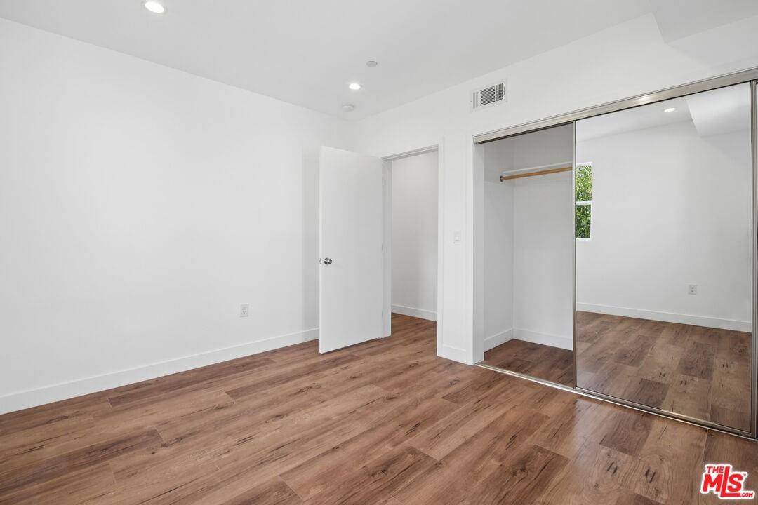 6334 1/2 Beck Ave #1-2 - Photo 7 of 8