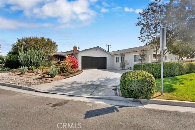 5614 Heleo Ave - Photo 3 of 8