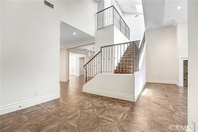 1714 W Oak St - Photo 7 of 8