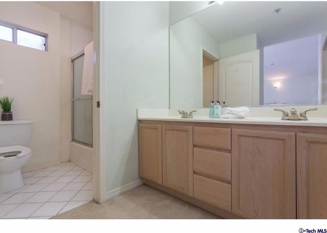 2469 Montrose Ave #E - Photo 5 of 8