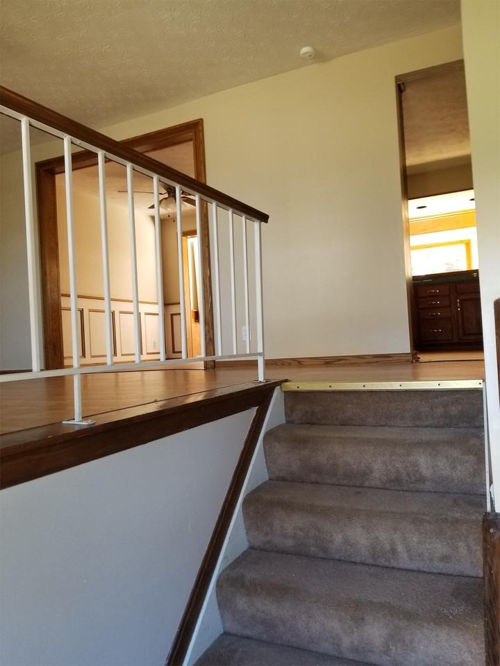 1049 Deleone Dr #1 - Photo 2 of 22