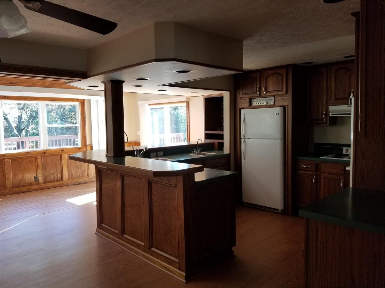 1049 Deleone Dr #1 - Photo 5 of 22