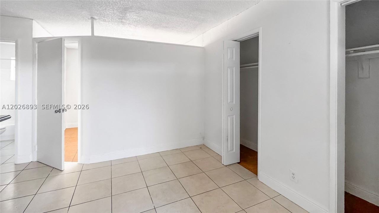 4081 N Dixie Hwy #20 - Photo 2 of 12