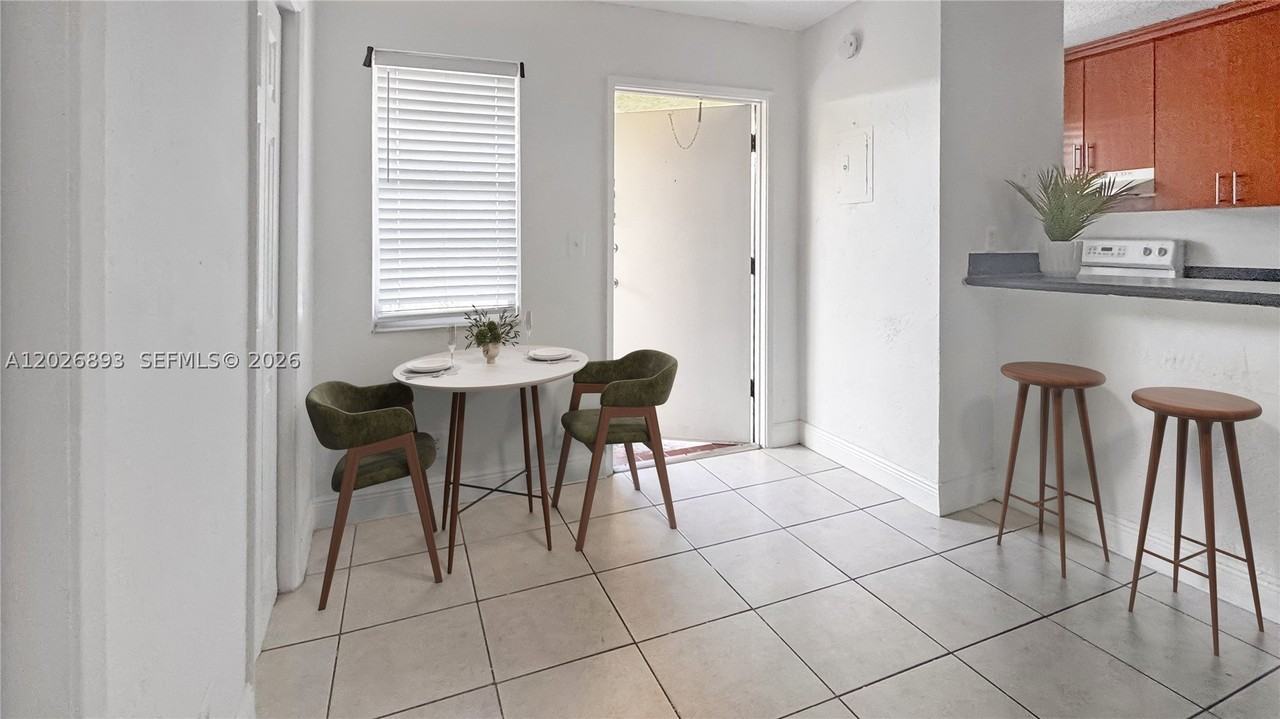 4081 N Dixie Hwy #20 - Photo 3 of 12