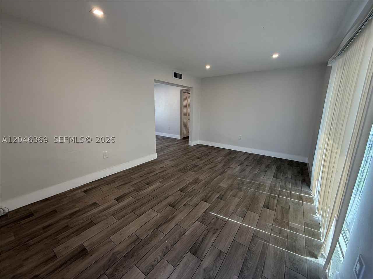 Se 12th St #837 - Photo 2 of 19