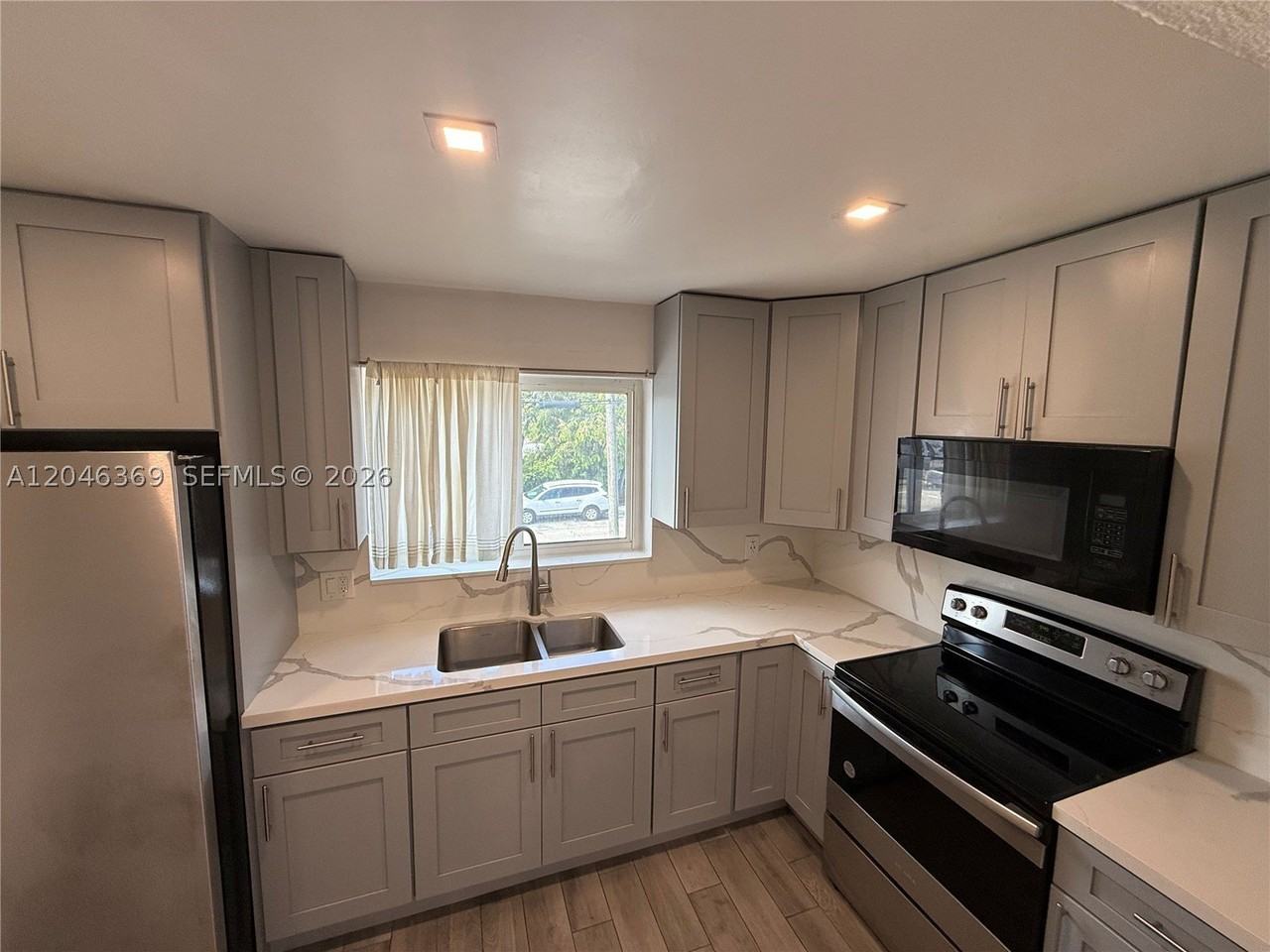 Se 12th St #837 - Photo 5 of 19