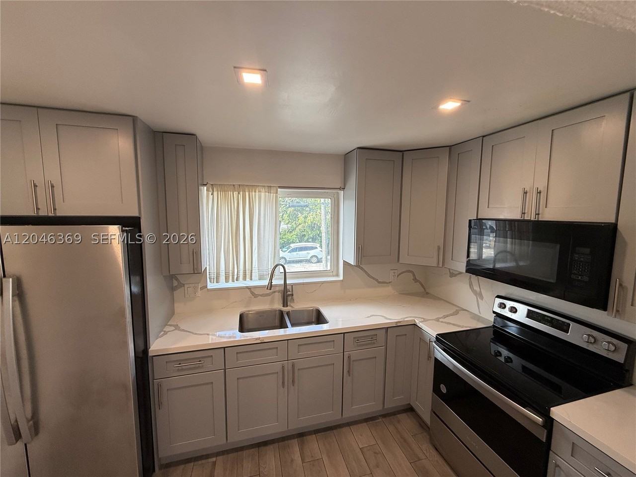 Se 12th St #837 - Photo 6 of 19