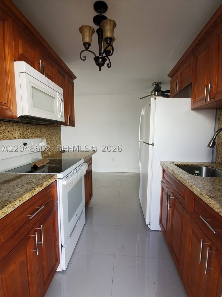 808 N 24th Ave #1 - Photo 5 of 13