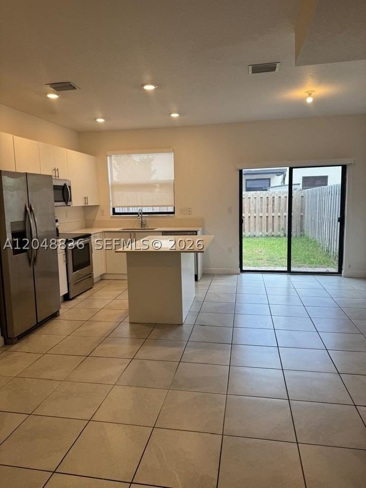 29195 Sw 162nd Ct - Photo 4 of 20