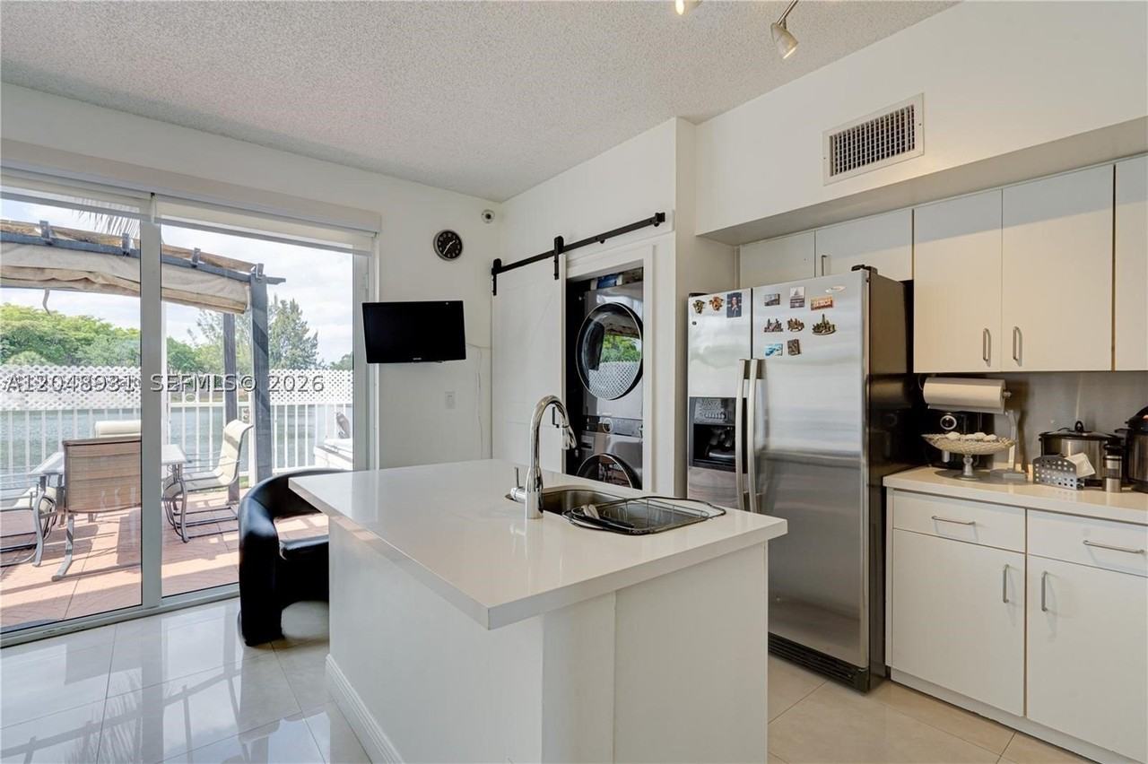 8535 Sw 152nd Ave #204 - Photo 5 of 38