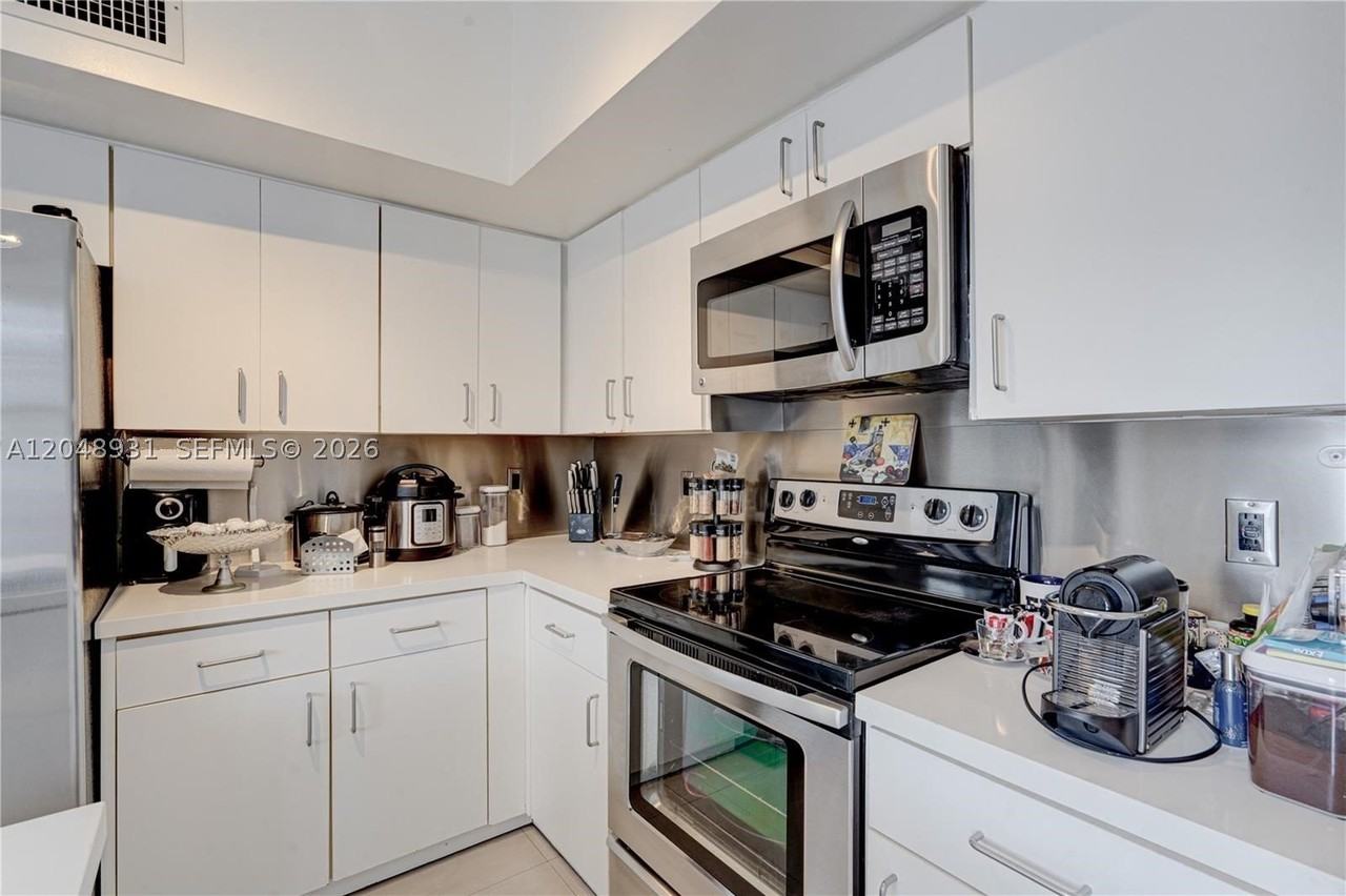 8535 Sw 152nd Ave #204 - Photo 6 of 38
