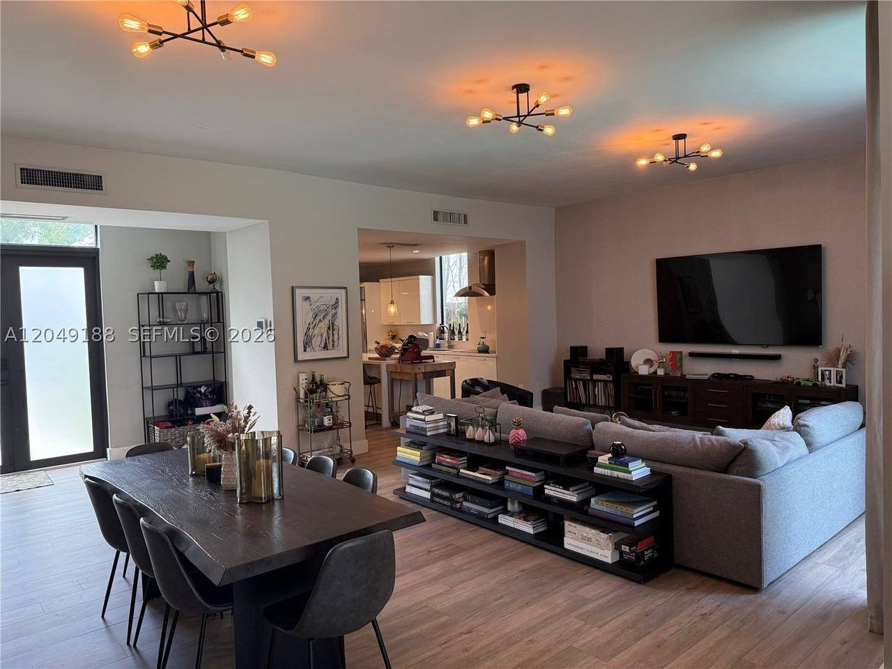 8631 Arboretum Ln - Photo 3 of 50