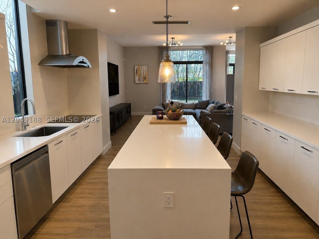 8631 Arboretum Ln - Photo 7 of 47