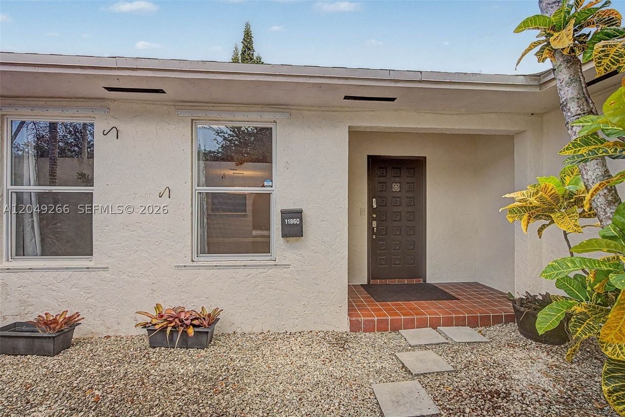 11860 Sw 81st Rd #11860 - Photo 2 of 24