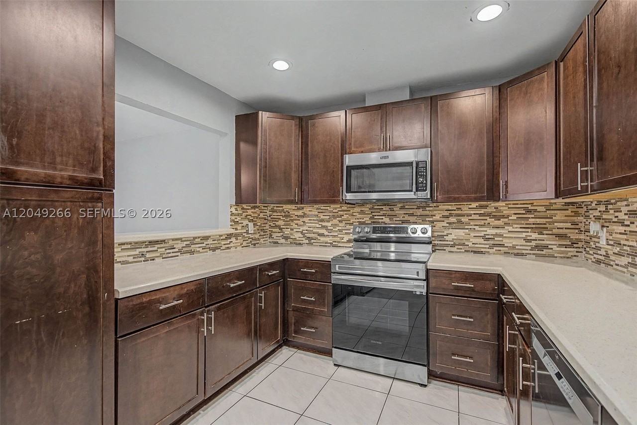11860 Sw 81st Rd #11860 - Photo 4 of 24