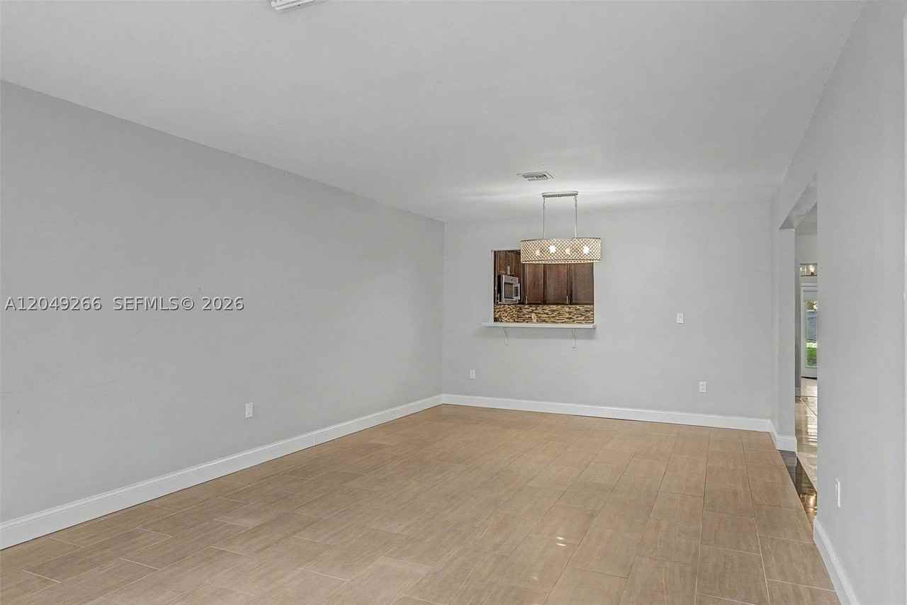 11860 Sw 81st Rd #11860 - Photo 5 of 24