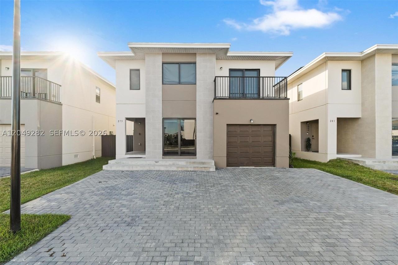275 Nw 13th Pl