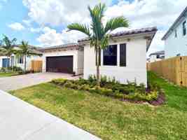 featured image of 11946 Sw 241st St #11946
