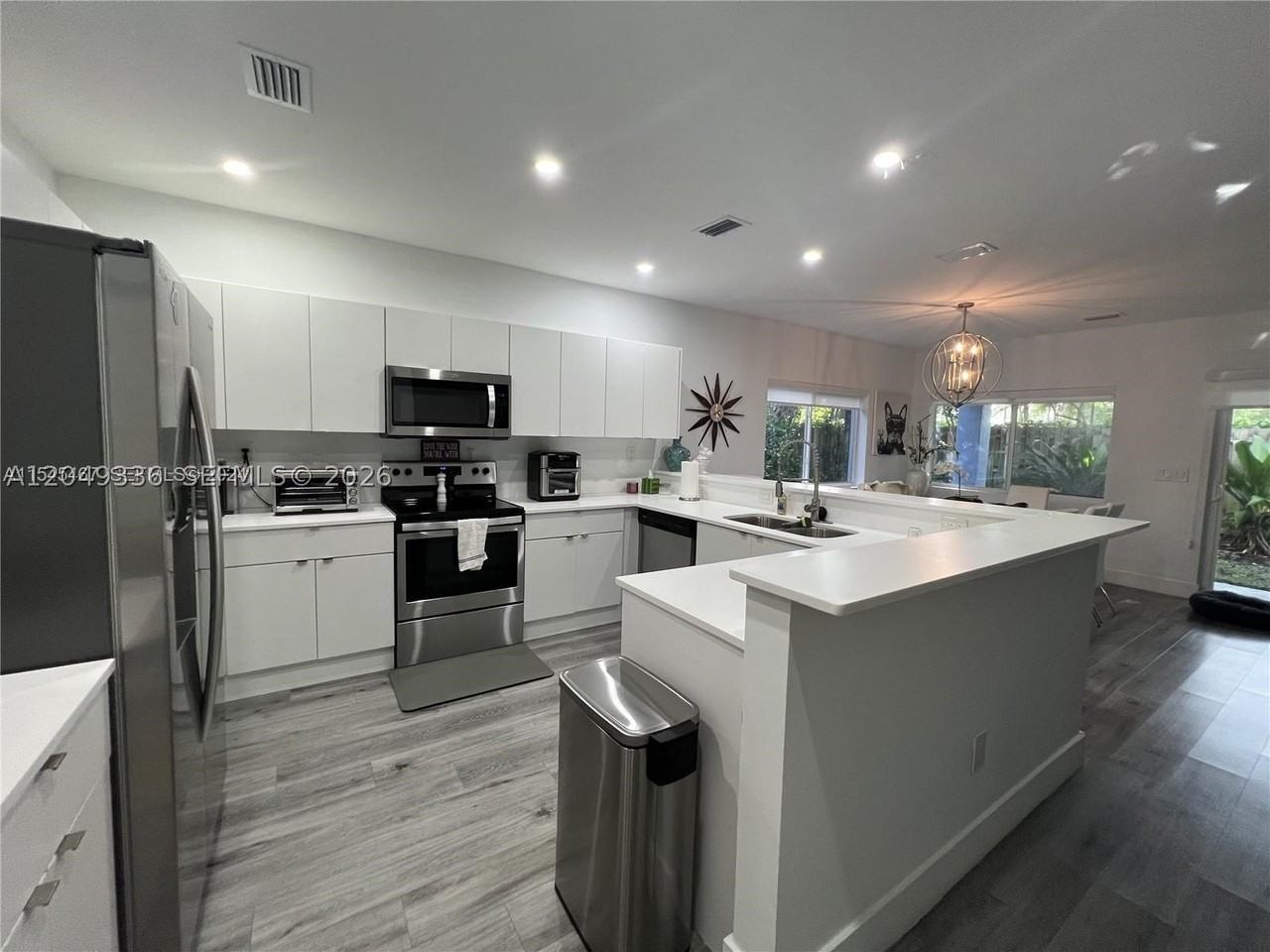 1121 Ne 23rd Ter #1121 - Photo 5 of 21