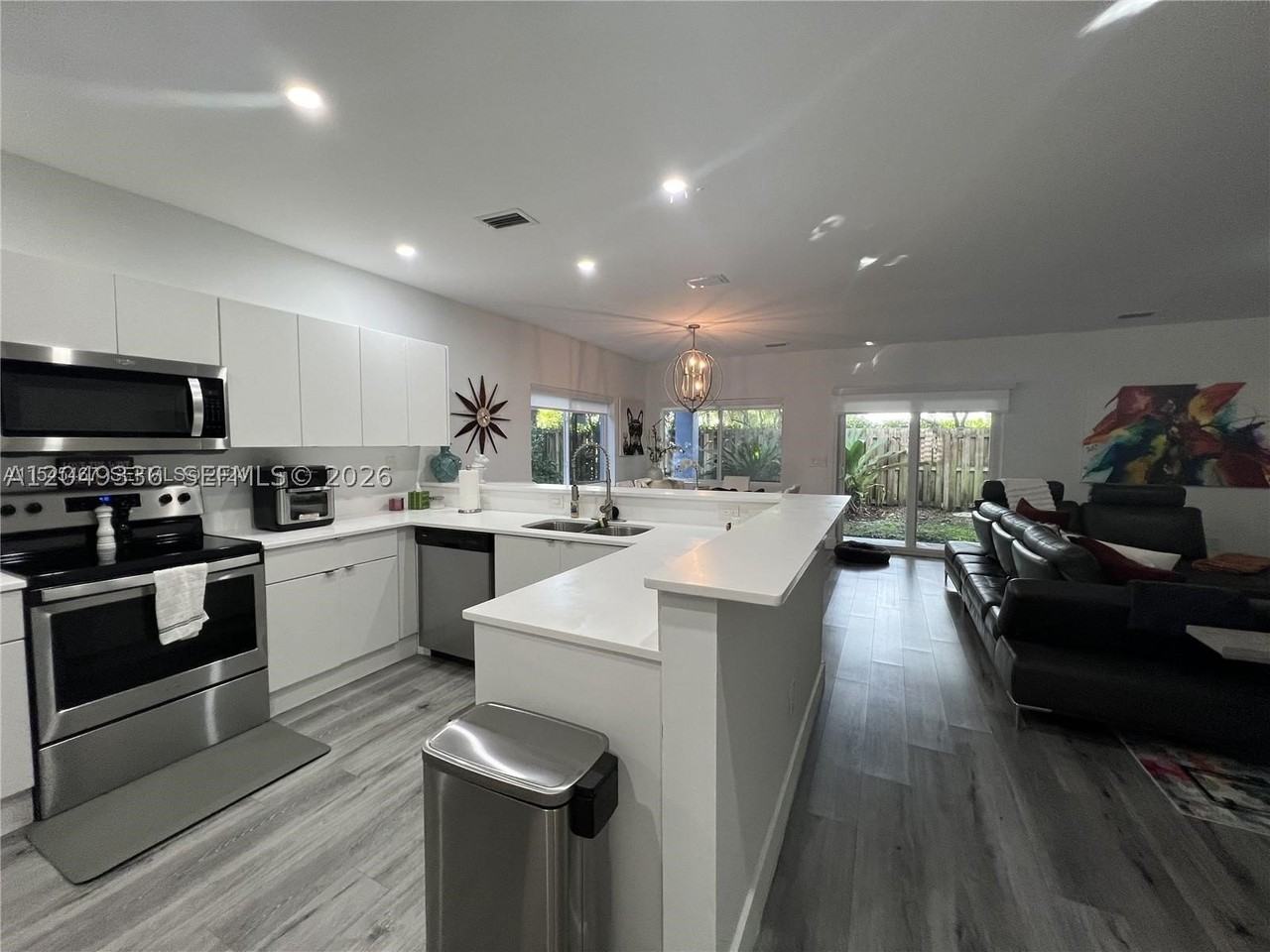 1121 Ne 23rd Ter #1121 - Photo 6 of 21