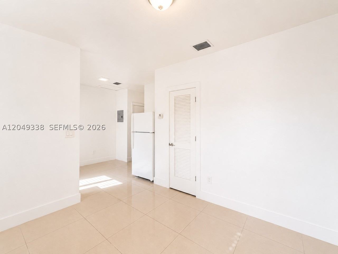 1910 Nw 31st St #2 - Photo 2 of 10