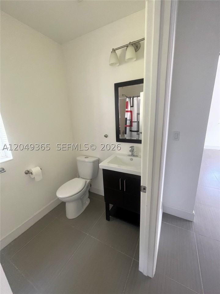 545 Nw 121st St #545 - Photo 7 of 20