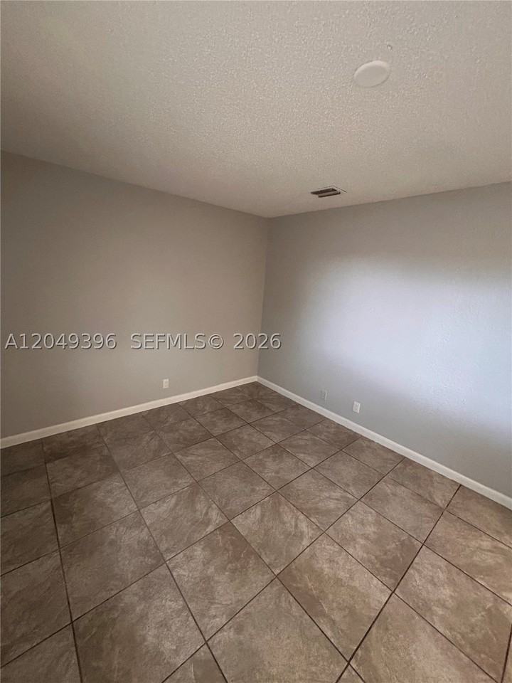 1530 S Congress Ave #2 - Photo 7 of 17