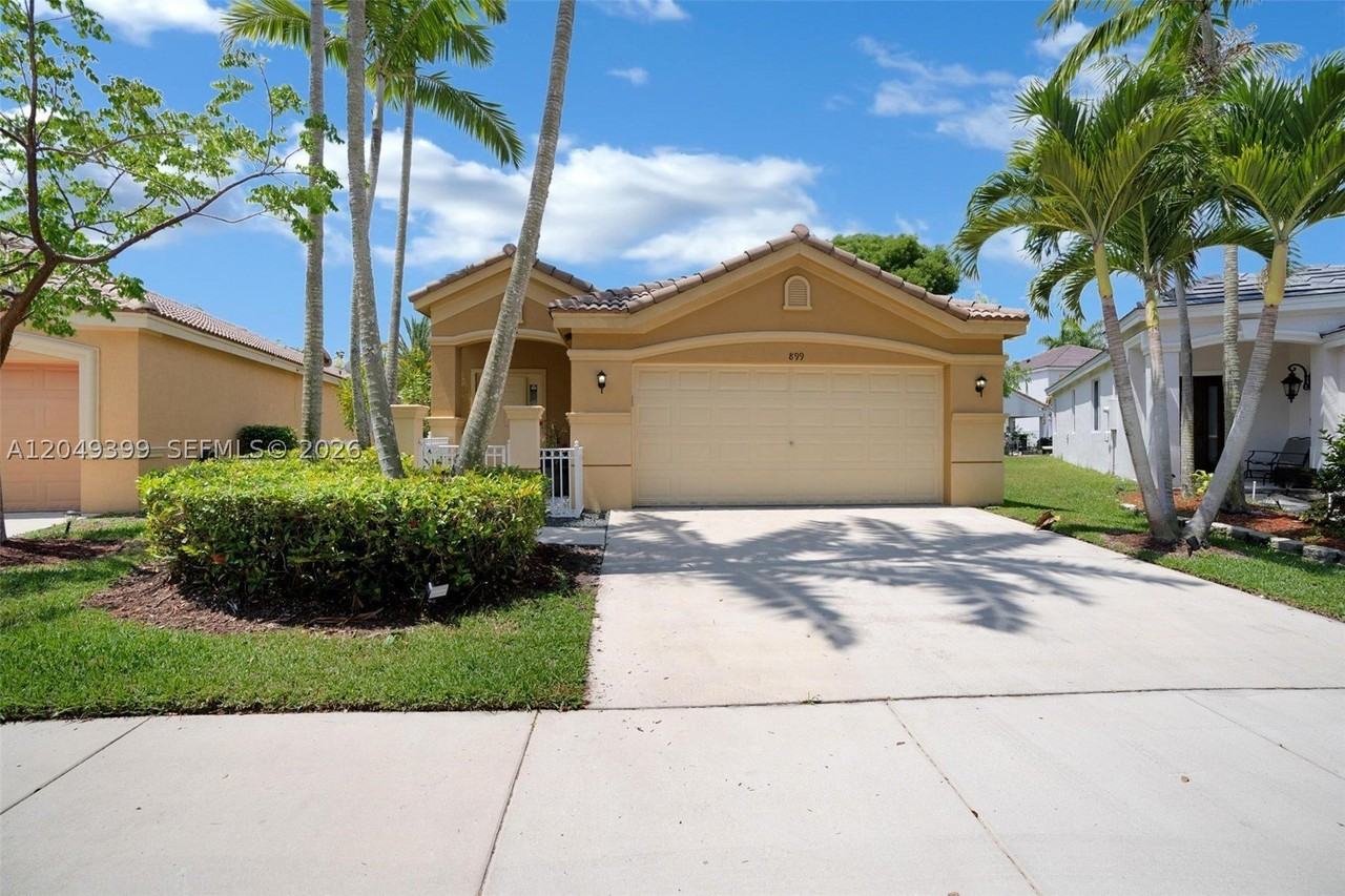 899 Phoenix Way