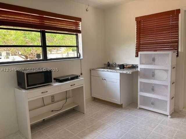 12890 Ne Miami Ct - Photo 2 of 5