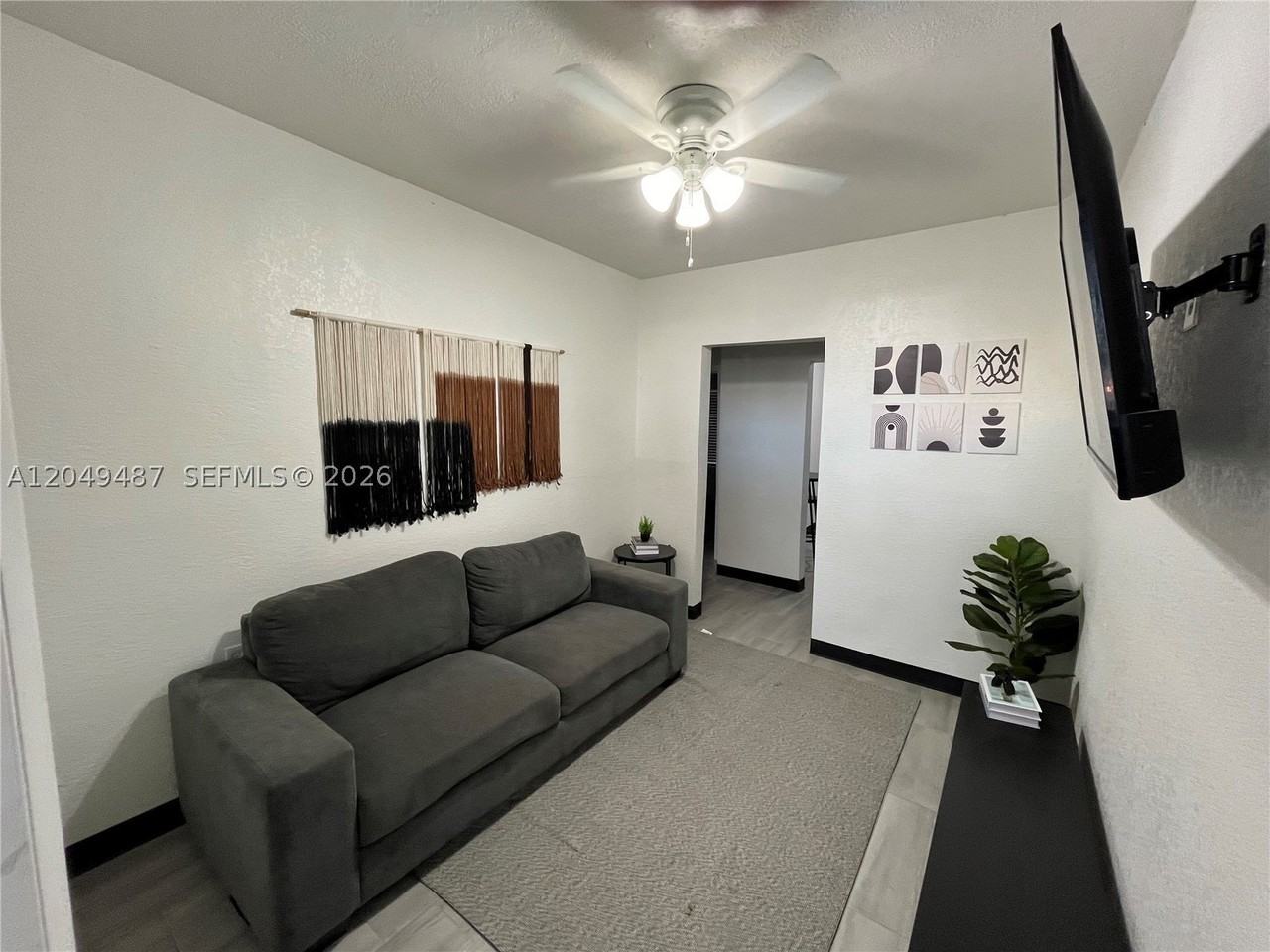 140 Nw 13th St #150-5 - Photo 2 of 12