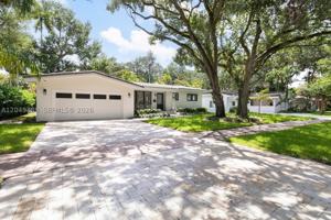 featured image of 6835 Camarin St