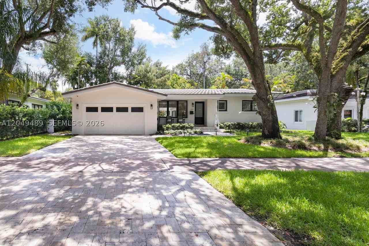 6835 Camarin St - Photo 2 of 24