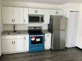 467 Nw 8th St #4 - Photo 1 of 1