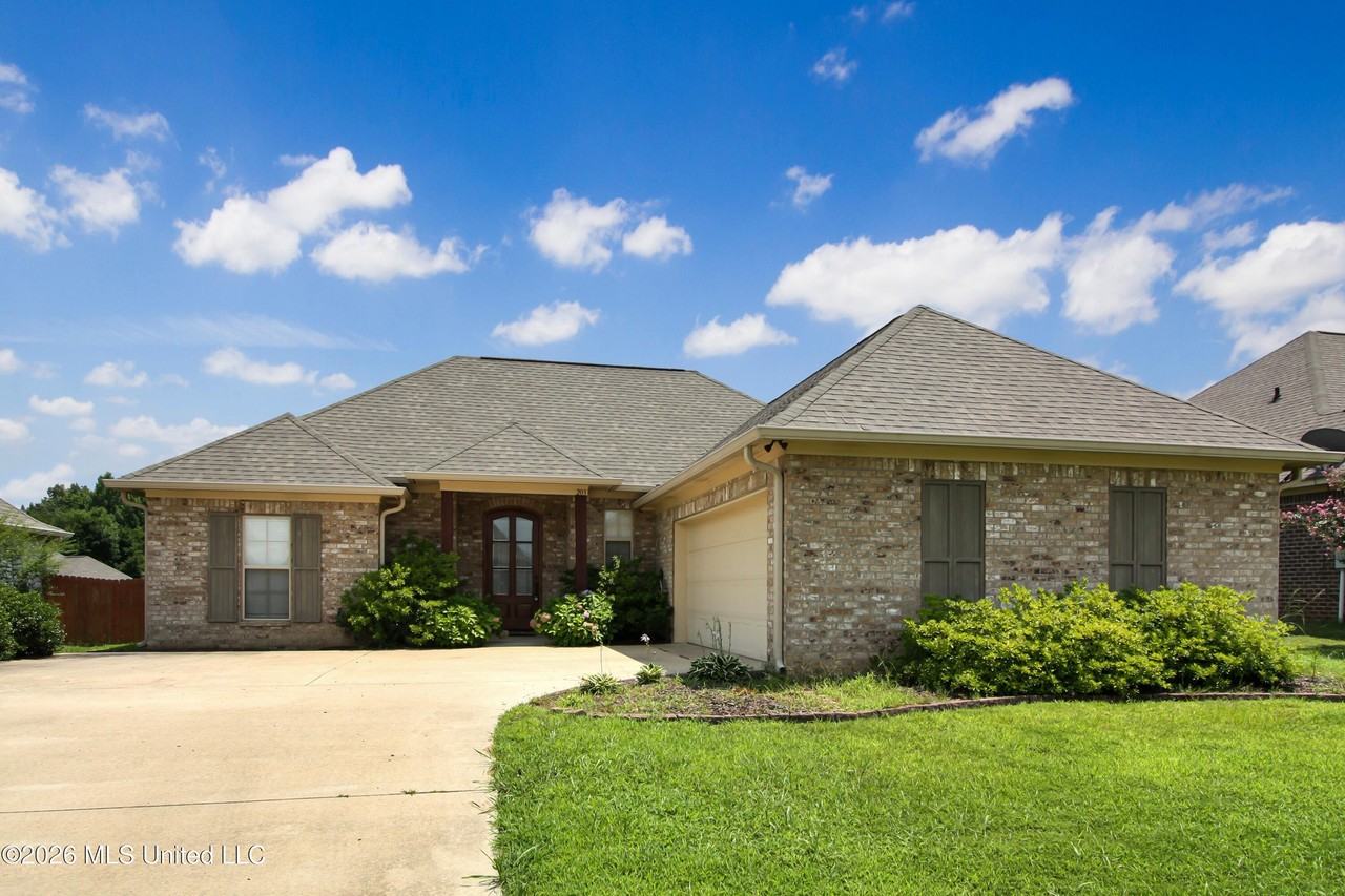 203 Buttonwood Ln