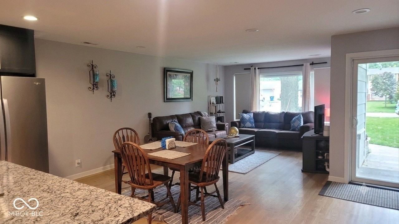 10305 Ruckle St - Photo 4 of 17