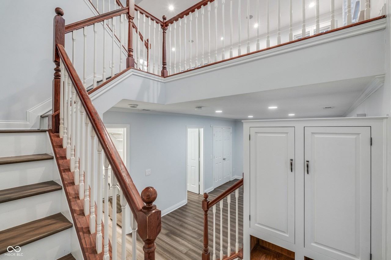 2068 Broughton St - Photo 6 of 50
