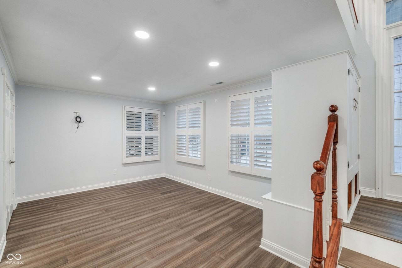 2068 Broughton St - Photo 7 of 50
