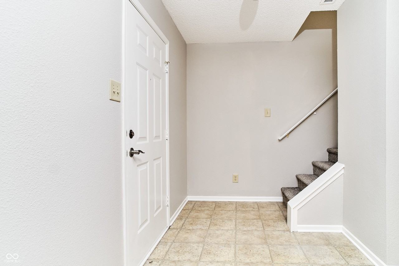 14169 Clapboard Dr - Photo 4 of 50