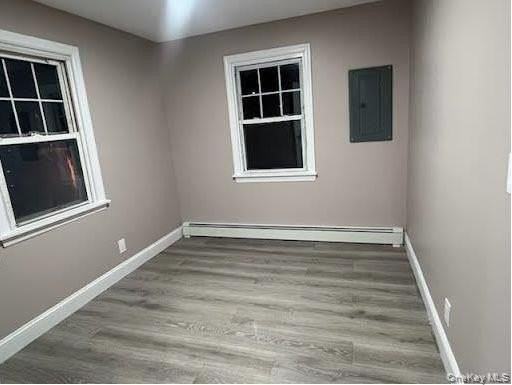 1050 Sullivan St - Photo 4 of 7