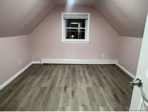 1050 Sullivan St - Photo 6 of 7