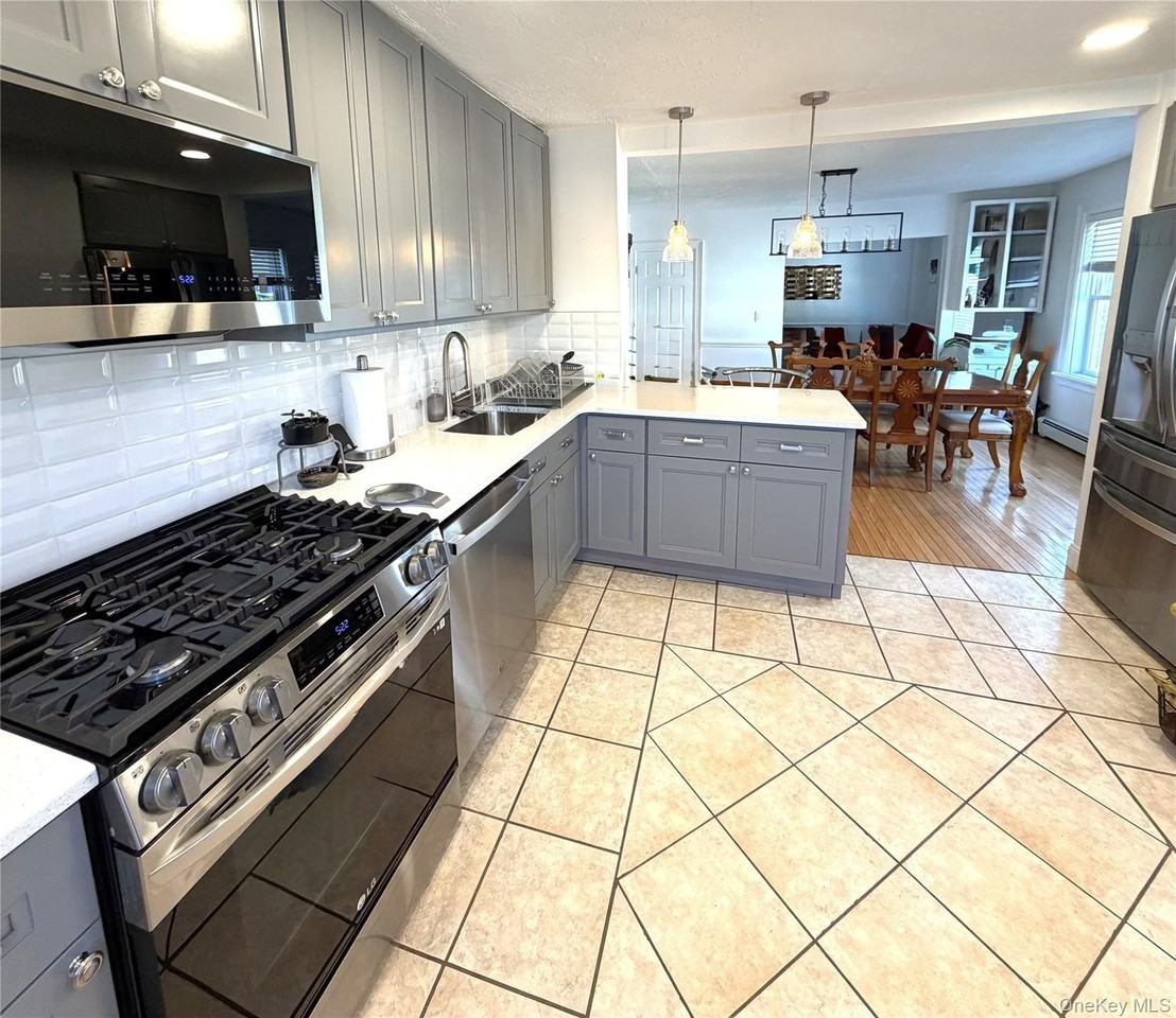 411 Elm St - Photo 3 of 18